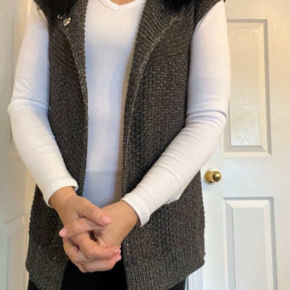 Ladies vest - Picture 2 of 2